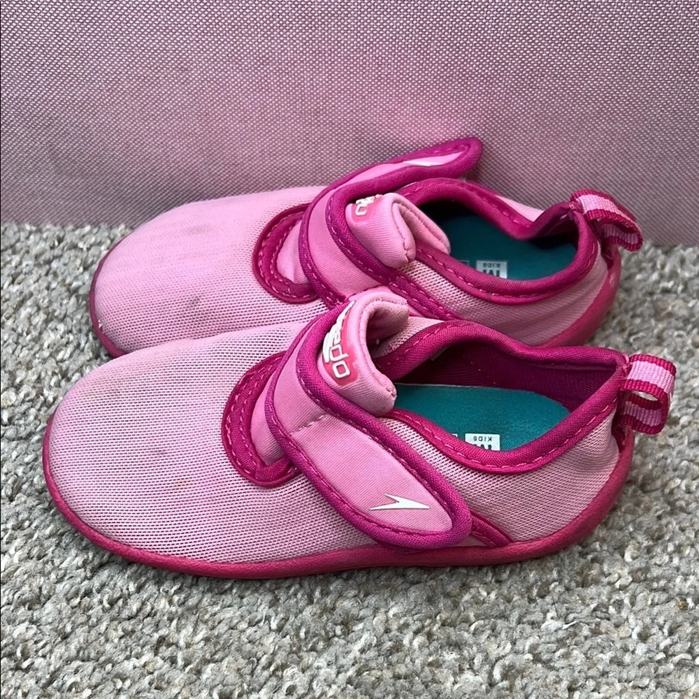 Speedo Water Shoes Green and Pink Lightweight Mesh